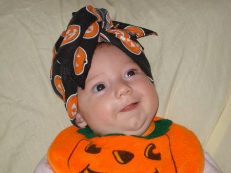 Joyeuse Halloween de L�a (3 mois sur la photo)